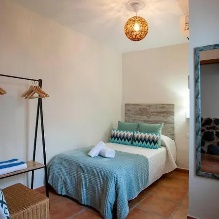 La Salamandrija- Con Chimenea, Patio Y Barbacoa Летний дом Кордобилья-де-Лакара