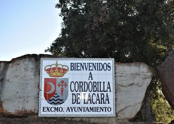 Летний дом La Salamandrija- Con Chimenea, Patio Y Barbacoa Кордобилья-де-Лакара