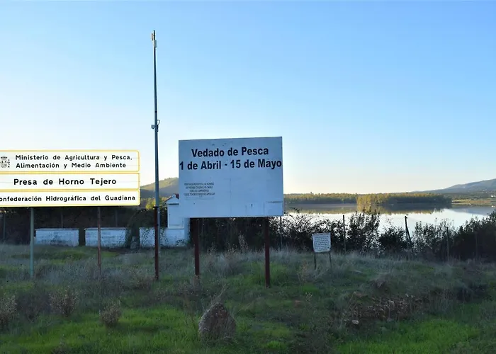 La Salamandrija- Con Chimenea, Patio Y Barbacoa Летний дом Кордобилья-де-Лакара