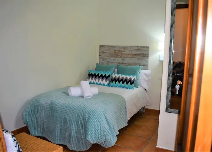 La Salamandrija- Con Chimenea, Patio Y Barbacoa Кордобилья-де-Лакара