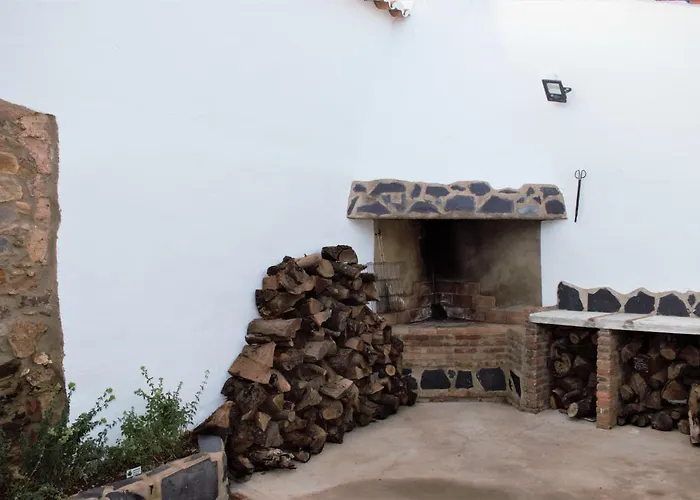 La Salamandrija- Con Chimenea, Patio Y Barbacoa Летний дом Кордобилья-де-Лакара